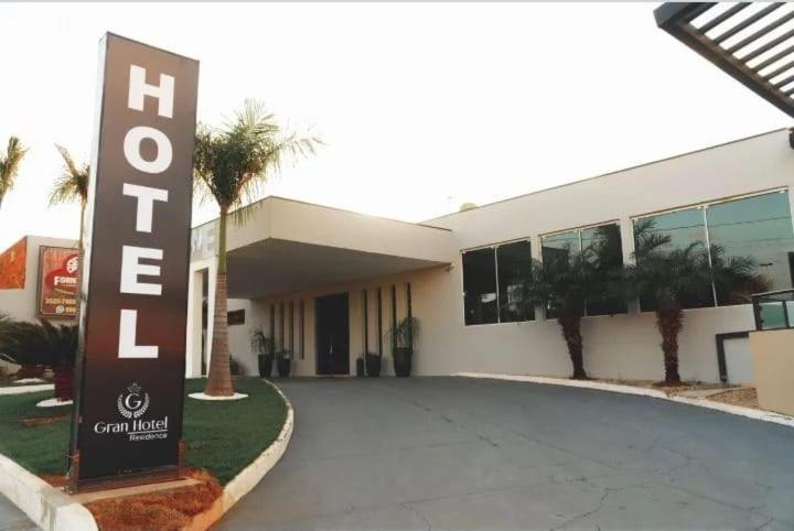 Gran Hotel Residence Jacarezinho Exterior photo